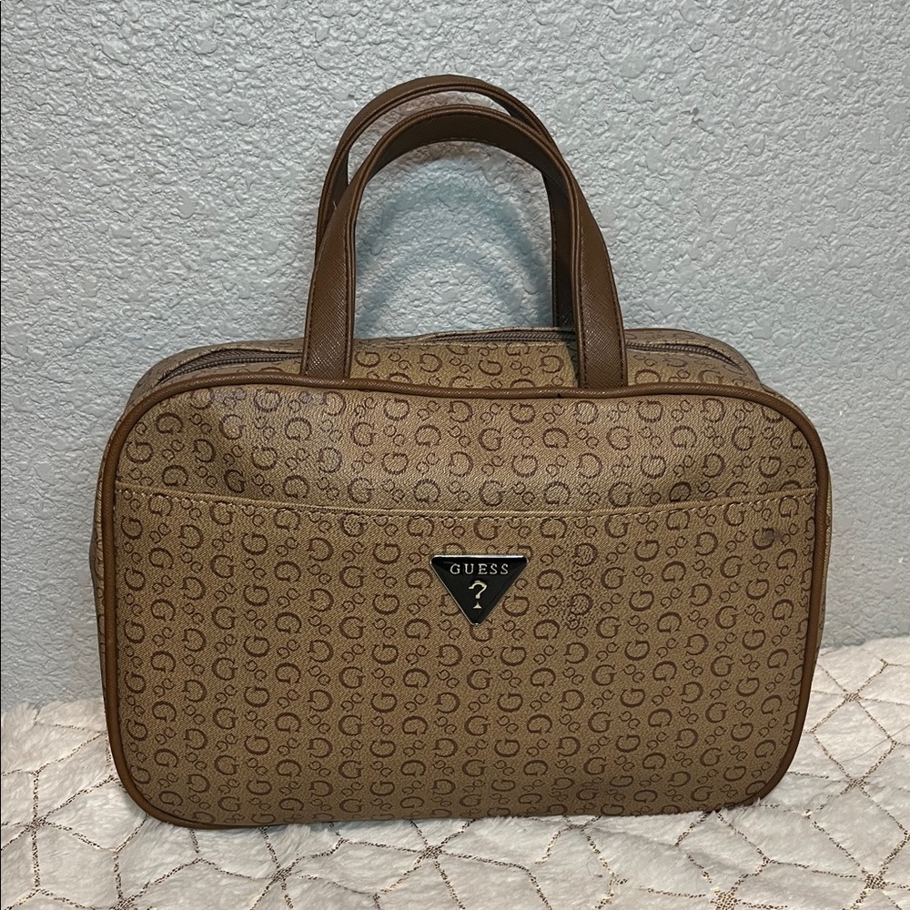 New GUESS Brown Monogram Toiletry Bag‎